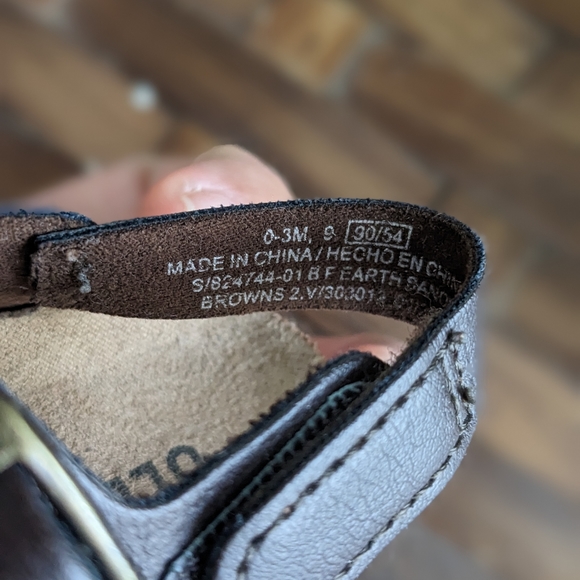 New born Baby boy bundle of 2 sandals size 2 or 0-3 months - Picture 5 of 6